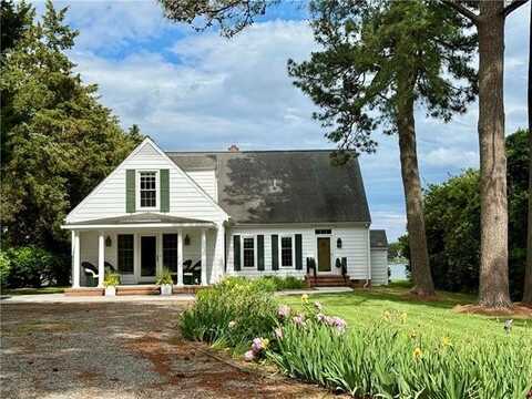 289 King Carter Lane, Weems, VA 22576