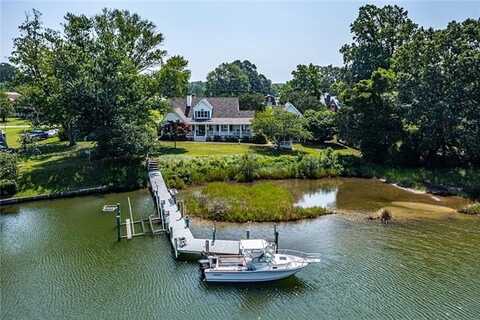 428 Sutton Avenue, Reedville, VA 22539