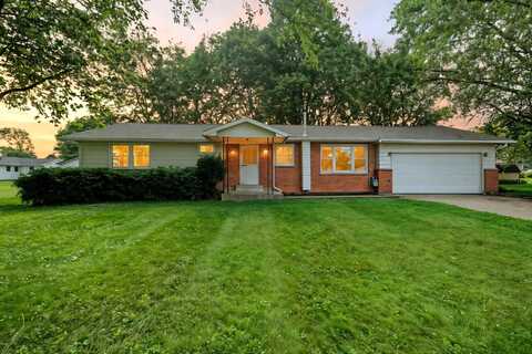 27 Eden Avenue, Fredericktown, OH 43019