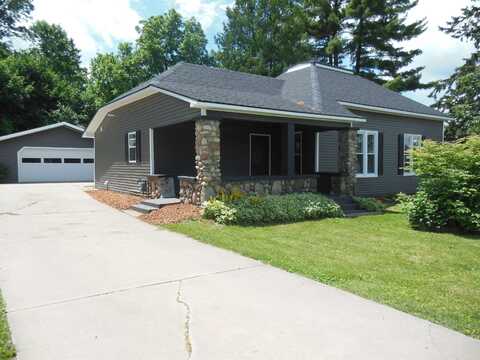 125 W Oak, Harrison, MI 48625