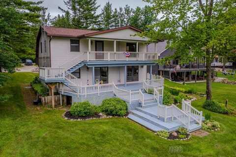 4511 W Salisbury, Gladwin, MI 48624