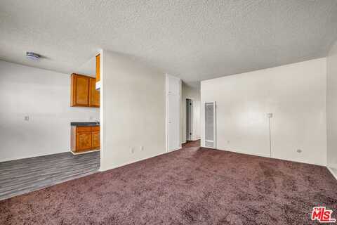 1095 W 39th St, Los Angeles, CA 90037