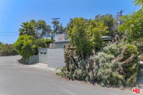 905 Pine Grove Ave, Los Angeles, CA 90042