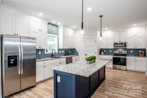 7039 Executive Circle, Denver, NC 28037