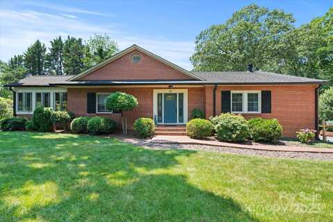 747 9th Street NW, Hickory, NC 28601