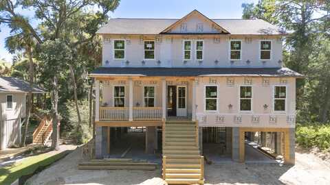 817 Cheehaw Street, Edisto Island, SC 29438