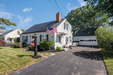 33 Thorpe Street, North Haven, CT 06473