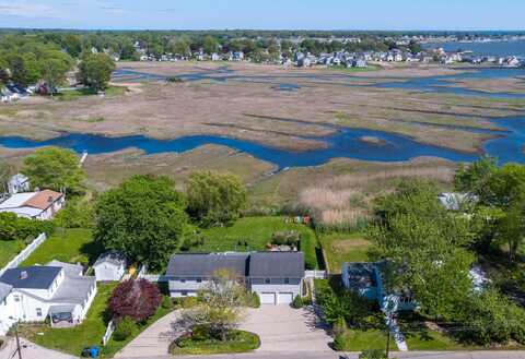 1 Clark Avenue, Old Saybrook, CT 06475
