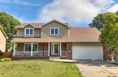5509 Cody Drive, West Des Moines, IA 50266