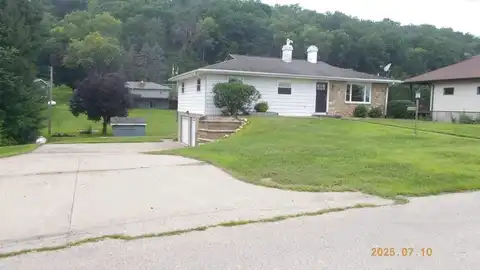 21679 Kings, Dubuque, IA 52001