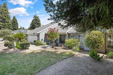 2415 Vassar Drive E, Visalia, CA 93292
