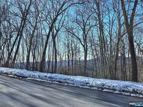 79 Coventry Way, Ringwood, NJ 07456