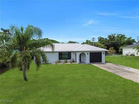 2241 Club House Road, North Fort Myers, FL 33917