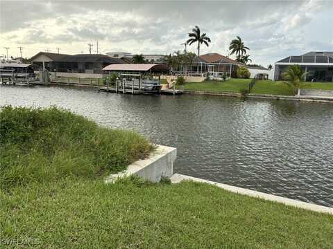 117 SE 28th Terrace, Cape Coral, FL 33904