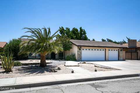 43000 Cherbourg Lane, Lancaster, CA 93536