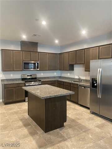 1194 MISSION VIEW Court, Henderson, NV 89002