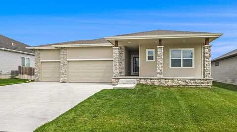 7900 Maxine Drive, Lincoln, NE 68516