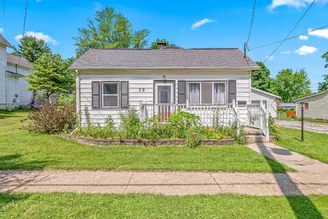 35 Pleasant Street, Quincy, MI 49082