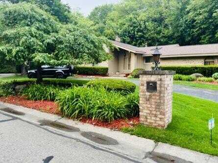 28902 Creek Bend Drive, Farmington Hills, MI 48331