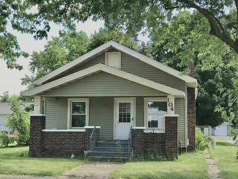 104 N Kalamazoo Street, White Pigeon, MI 49099