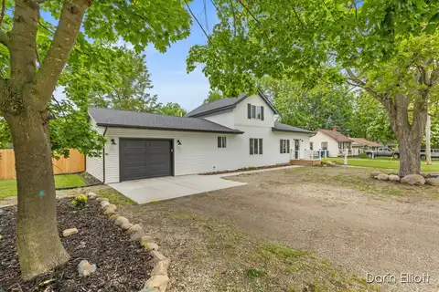 412 S Woodworth Street, Corunna, MI 48817