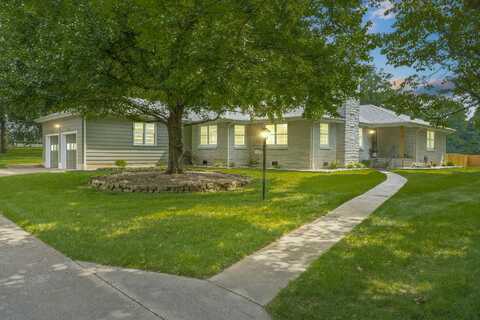 1471 E Bennett Street, Springfield, MO 65804
