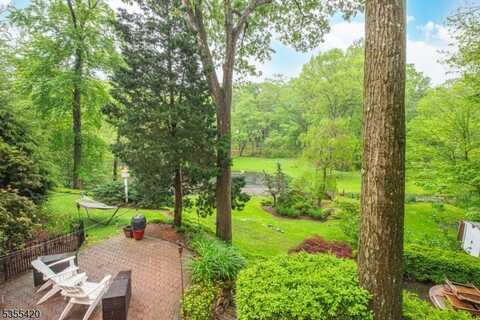 59 Green Hill Rd, Kinnelon, NJ 07405