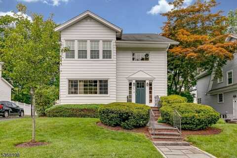 34 Fairview Ave, Summit, NJ 07901