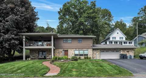 1569 Lakeside Drive, Harveys Lake, PA 18618