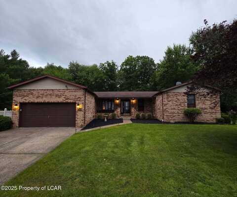 121 Redcoat Lane, Hanover, PA 18706
