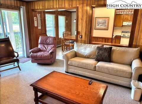 301 Pinnacle Inn Road, Beech Mountain, NC 28604
