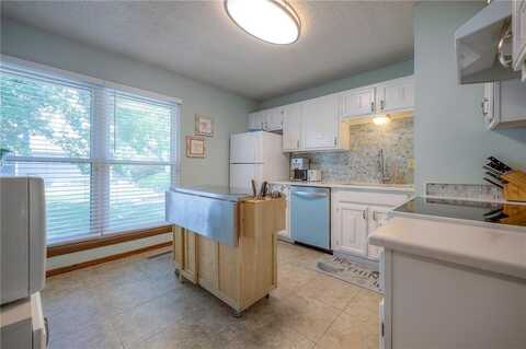 5729 N Oregon Avenue, Kansas City, MO 64151