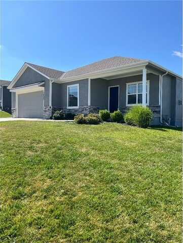 15653 Lakeside Drive, Basehor, KS 66007