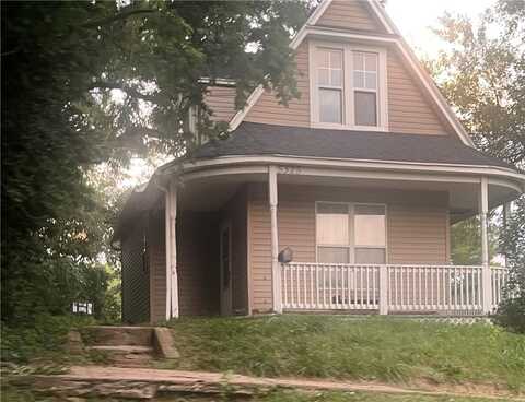 5325 Sawyer Street, Saint Joseph, MO 64504