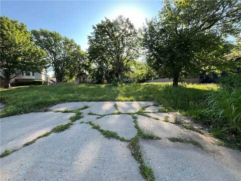 7411 Englewood Lane, Raytown, MO 64133