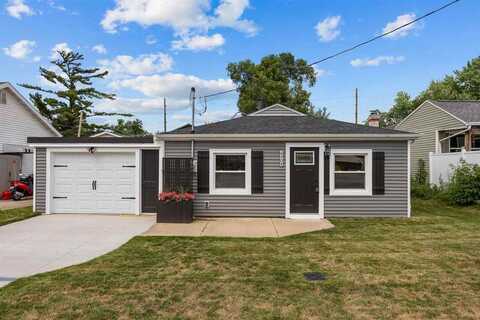 6404 Parkview Ave, CedarRapids, IA 52403