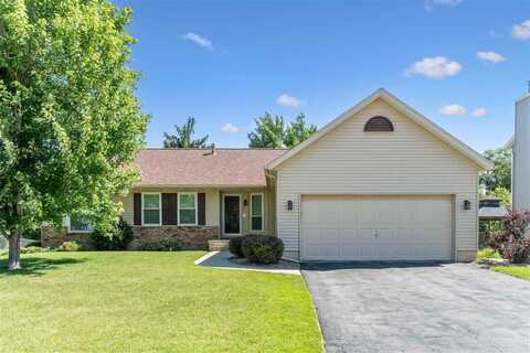 329 Stoney Creek Rd NW, CedarRapids, IA 52405