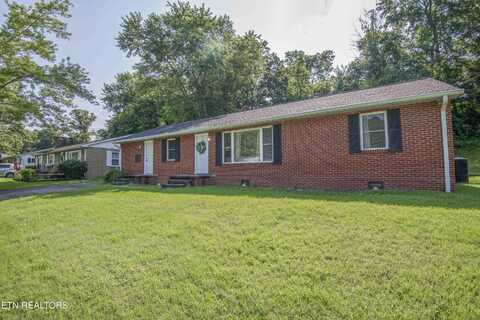 906 Chilhowee St, Harriman, TN 37748