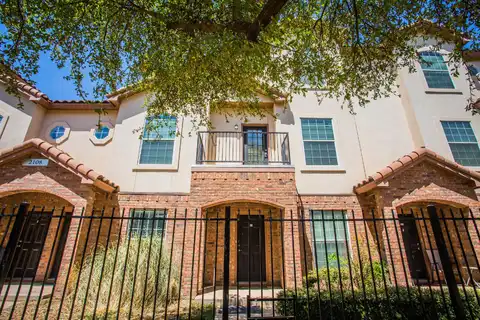 2108 Main Street, Lubbock, TX 79401