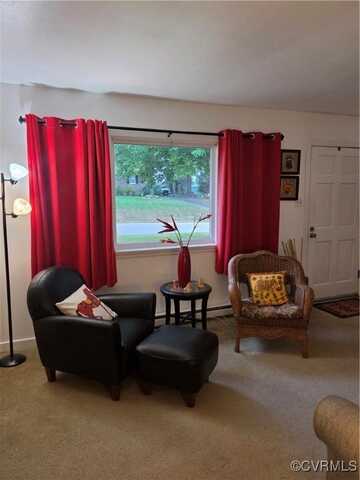 4402 Toccoa Ter, Sandston, VA 23150