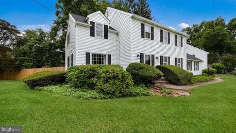 1301 MOON DR, YARDLEY, PA 19067