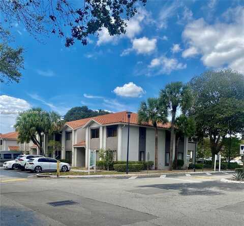 8323 Coral Lake Dr, Coral Springs, FL 33065