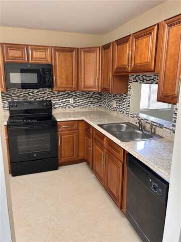 7941 Southgate Blvd, North Lauderdale, FL 33068