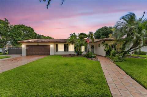 6963 Seagrape Ter, Miami Lakes, FL 33014