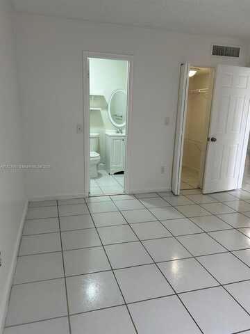 6125 W 20 TH AV, Hialeah, FL 33012