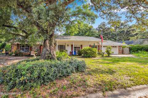 2530 Old Bay Road, Biloxi, MS 39531
