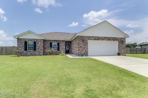64 Meadow Path Circle, Picayune, MS 39466