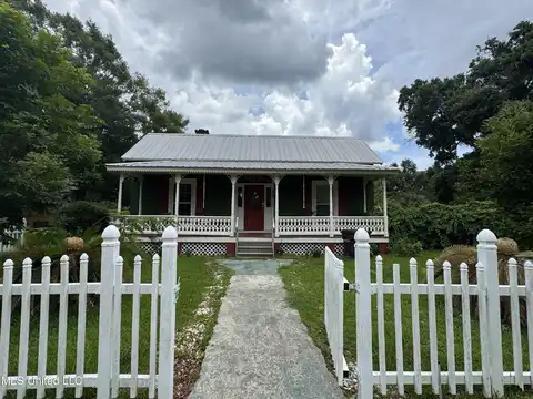 4700 Second Street, Moss Point, MS 39563