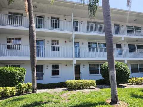 802 BRANDY WINE DRIVE, LARGO, FL 33771