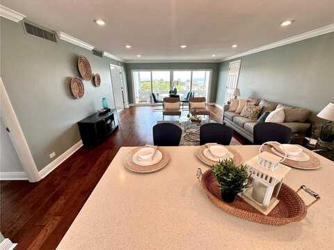 1365 SNELL ISLE BOULEVARD NE, Saint Petersburg, FL 33704